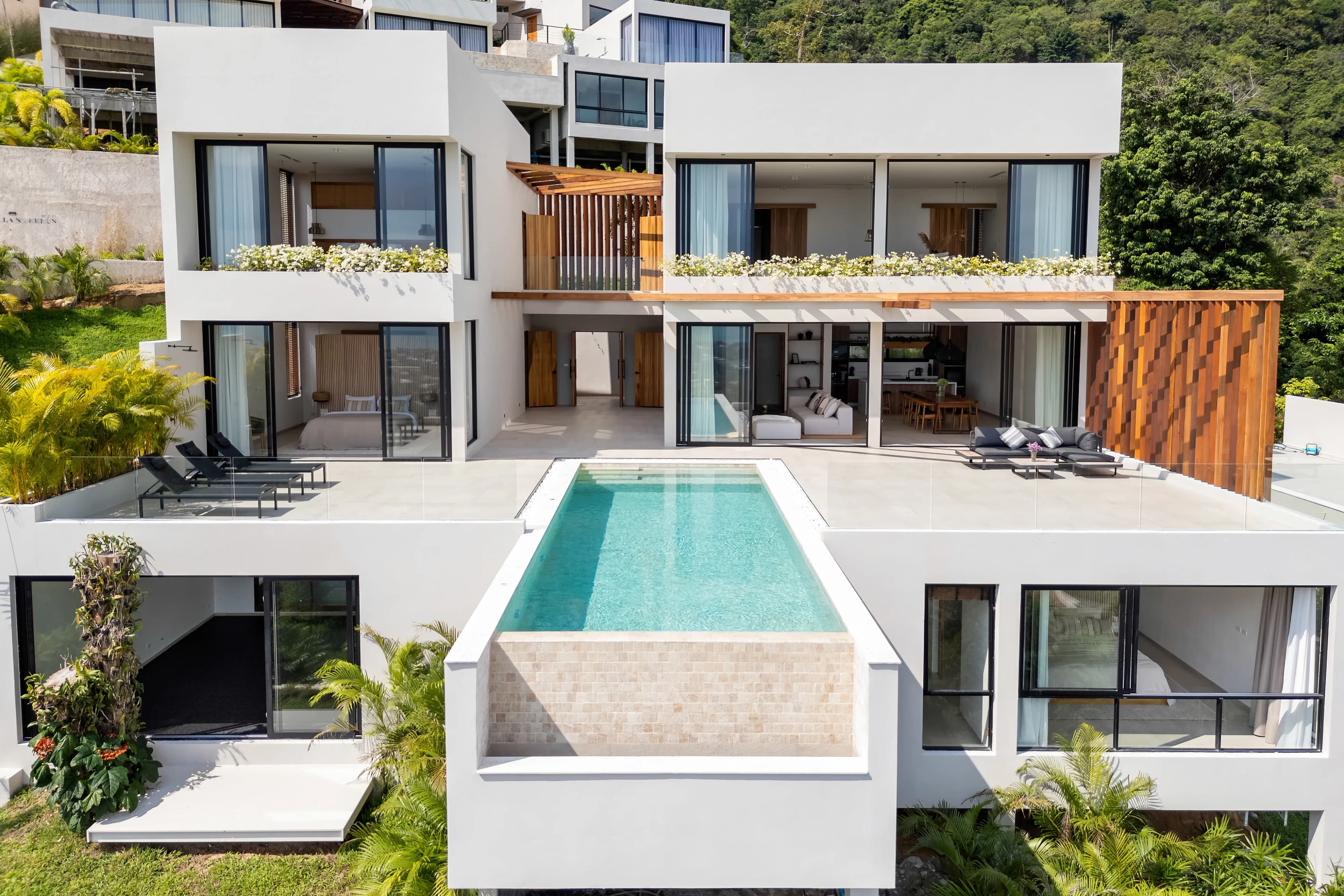 PANORAMIC SEA VIEWS