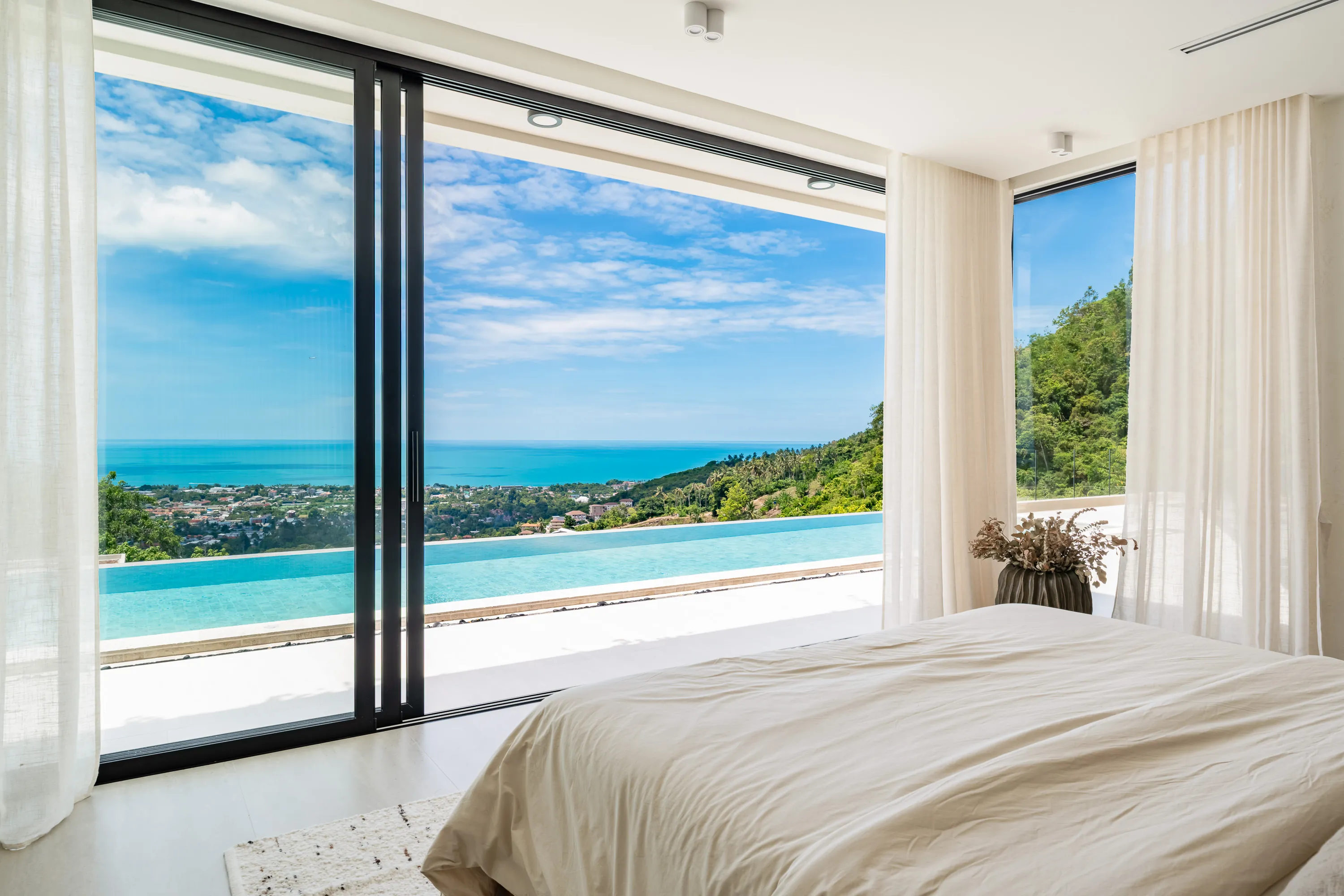 OVERSIZED LUXURY